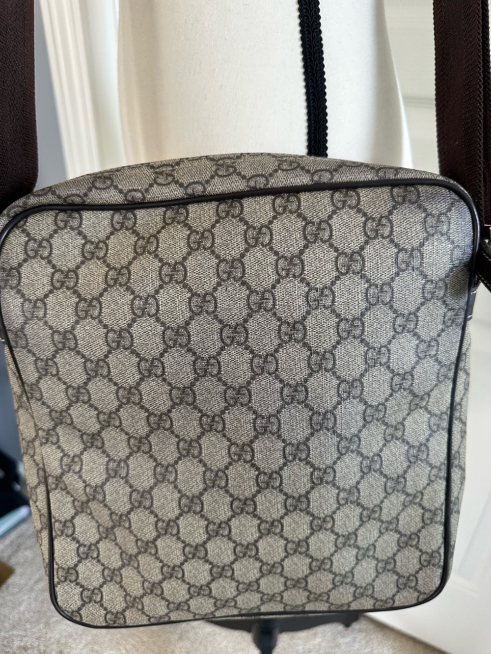 Gucci GG Supreme Coated Canvas Messenger Bag / Crossbody – Authentic – EUC - Picture 3 of 16